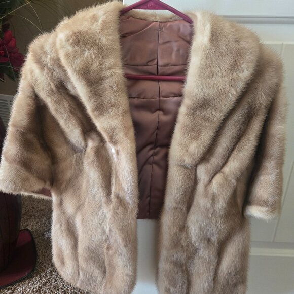 Vintage 1950s Mink stole/wrap. - Picture 2 of 3